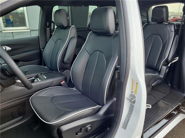 2026 Chrysler Pacifica Limited (Stk: 260340) in Windsor - Image 13 of 26