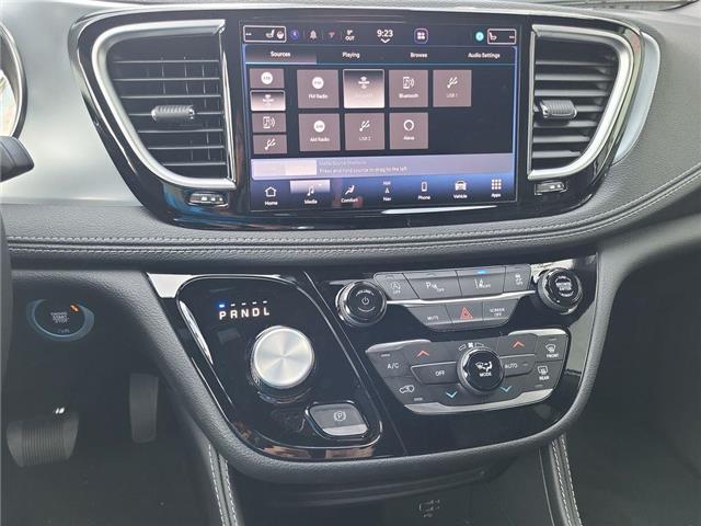 2026 Chrysler Pacifica Limited (Stk: 260340) in Windsor - Image 15 of 26