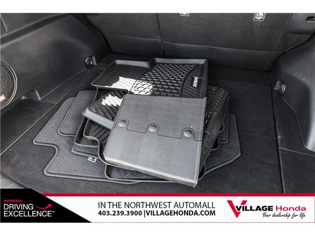 2019 Toyota RAV4 Limited (Stk: VR0537B) in Calgary - Image 10 of 34