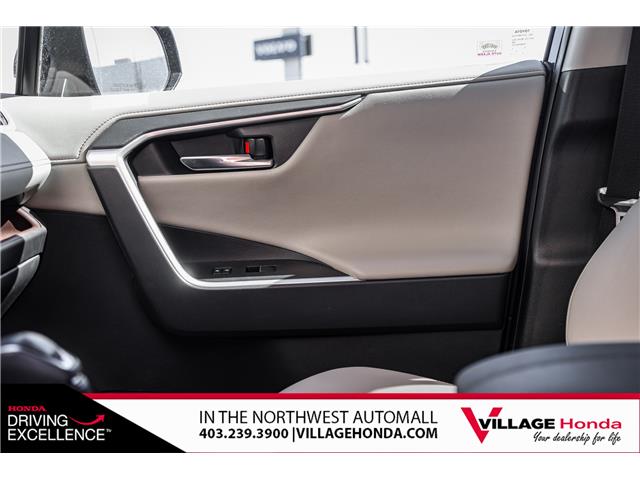 2019 Toyota RAV4 Limited (Stk: VR0537B) in Calgary - Image 28 of 34