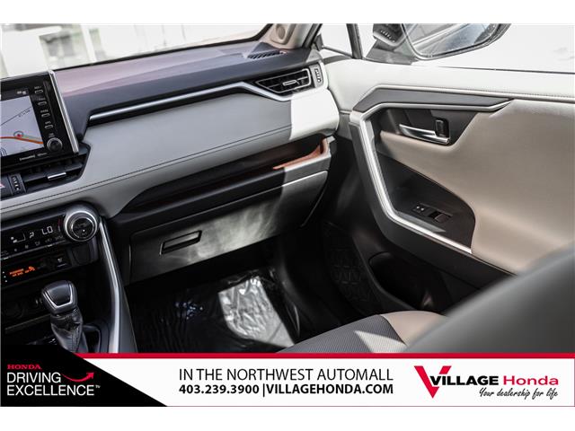 2019 Toyota RAV4 Limited (Stk: VR0537B) in Calgary - Image 29 of 34
