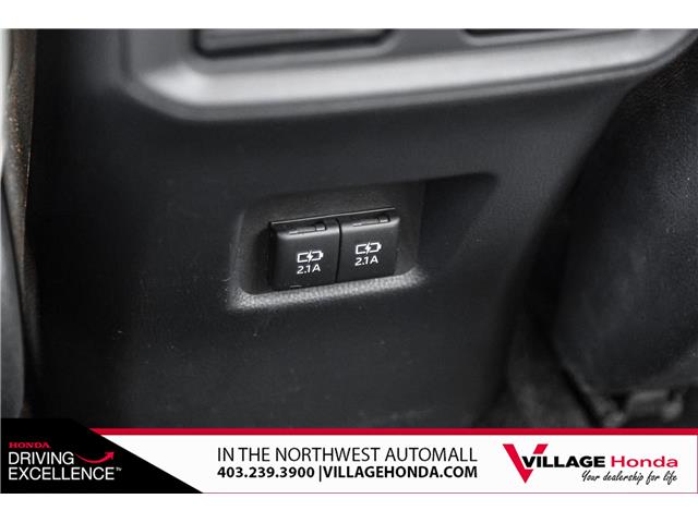 2019 Toyota RAV4 Limited (Stk: VR0537B) in Calgary - Image 33 of 34