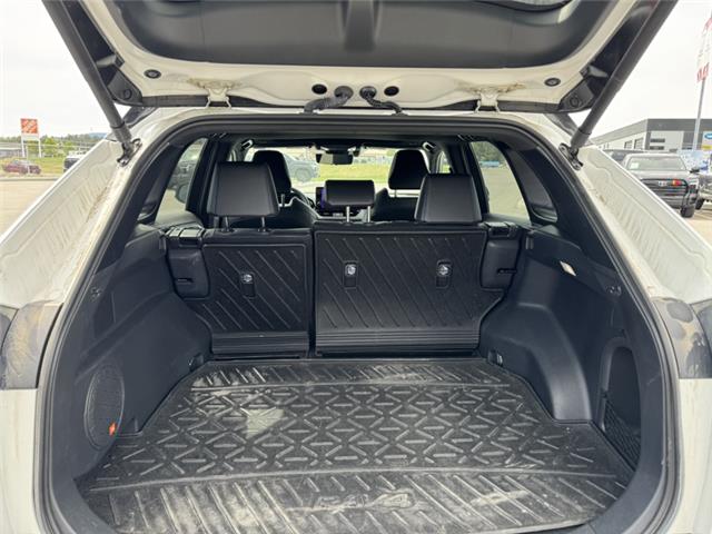 2024 Toyota RAV4 Hybrid XSE (Stk: W235706M) in Cranbrook - Image 18 of 20