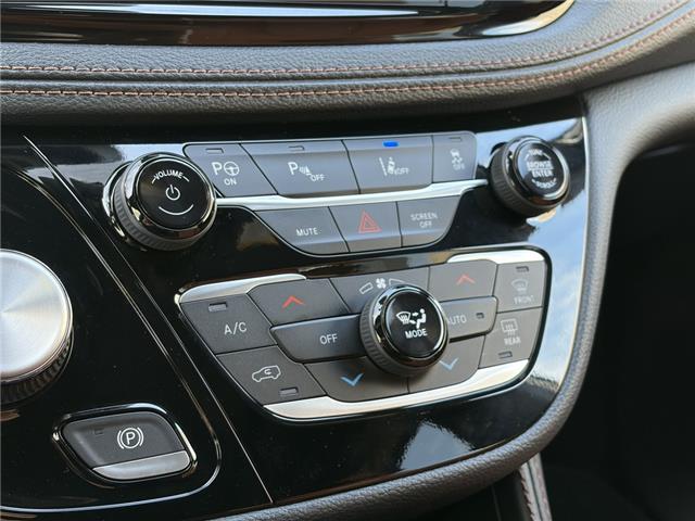 2024 Chrysler Pacifica Hybrid Pinnacle (Stk: 24-0101) in Toronto - Image 16 of 19