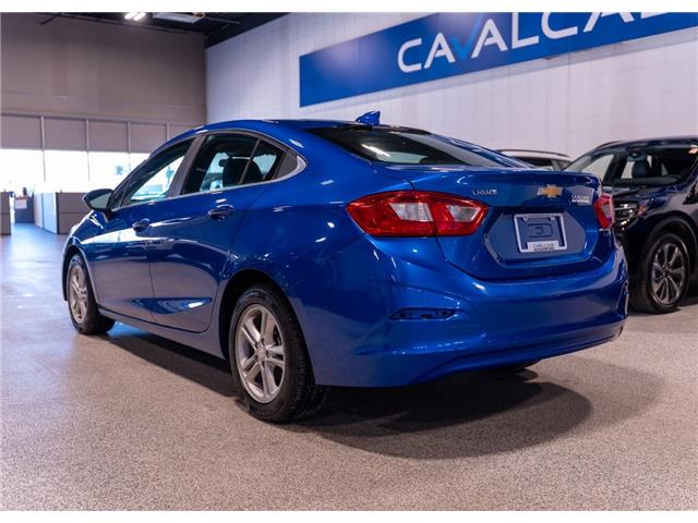 2017 Chevrolet Cruze LT Manual (Stk: R69274) in Calgary - Image 6 of 25