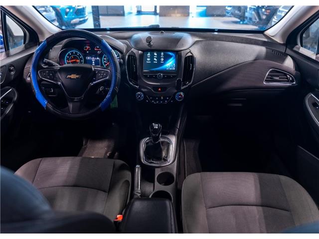 2017 Chevrolet Cruze LT Manual (Stk: R69274) in Calgary - Image 21 of 25