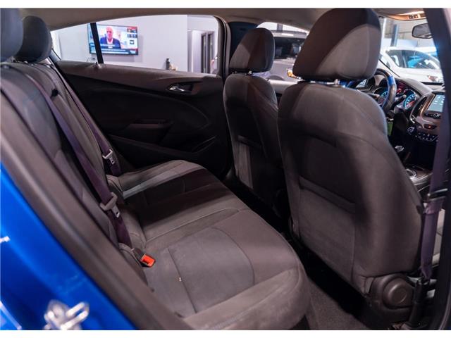 2017 Chevrolet Cruze LT Manual (Stk: R69274) in Calgary - Image 24 of 25