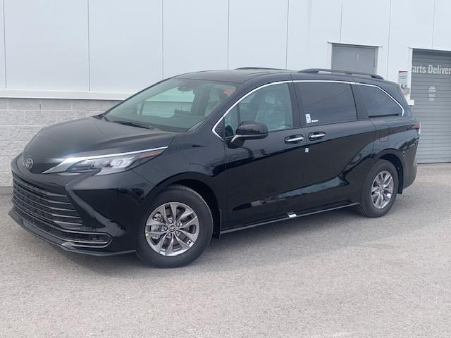 2026 Toyota Sienna Hybrid XLE 8-Passenger