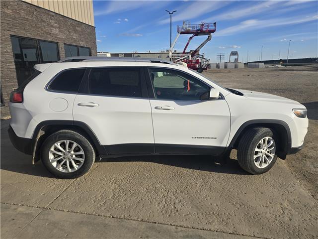 2019 Jeep Cherokee North in Saskatoon - Image 4 of 11