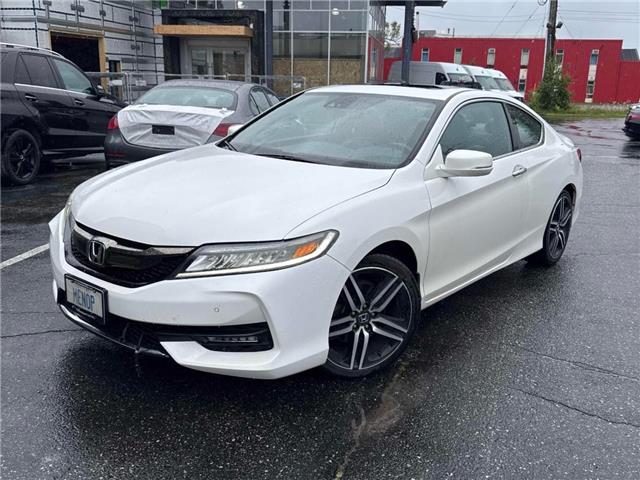 2017 Honda Accord Touring (Stk: 166563) in London - Image 1 of 9