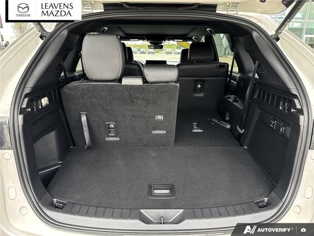 2026 Mazda CX-90 MHEV Signature (Stk: 14-26020) in London - Image 12 of 26
