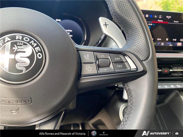 2025 Alfa Romeo Tonale PHEV Tributo (Stk: 912360) in Victoria - Image 15 of 24