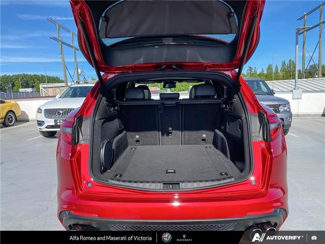 2022 Alfa Romeo Stelvio Quadrifoglio (Stk: 912500) in Victoria - Image 11 of 24