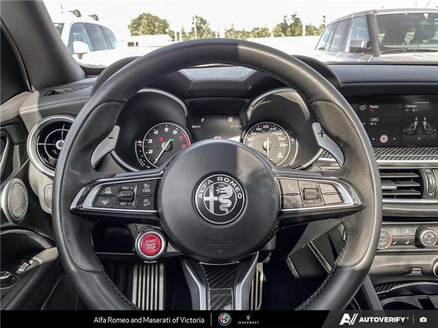 2022 Alfa Romeo Stelvio Quadrifoglio (Stk: 912500) in Victoria - Image 13 of 24