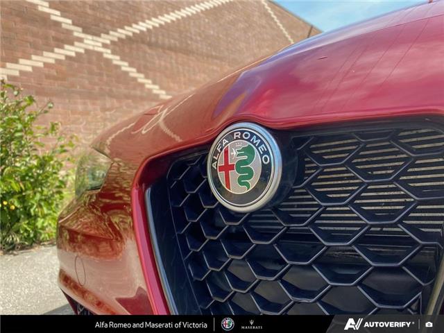 2022 Alfa Romeo Giulia ti (Stk: 912550) in Victoria - Image 8 of 23