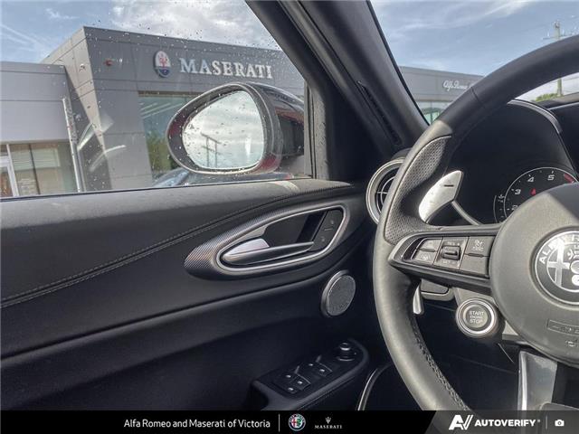 2022 Alfa Romeo Giulia ti (Stk: 912550) in Victoria - Image 15 of 23