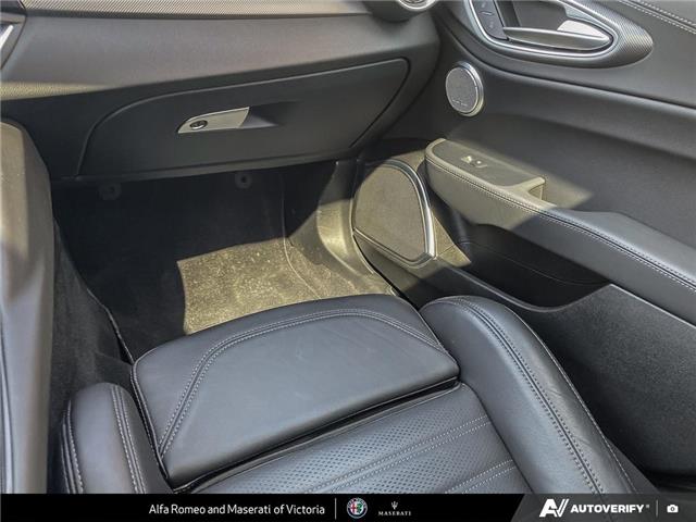 2022 Alfa Romeo Giulia ti (Stk: 912550) in Victoria - Image 23 of 23