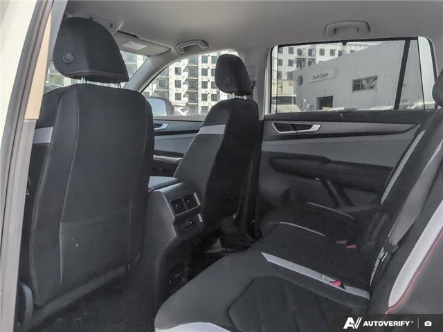 2025 Volkswagen Atlas 2.0 TSI Peak Edition (Stk: SU7768) in Calgary - Image 22 of 24