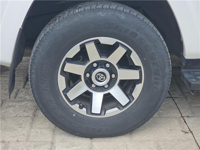 2018 Toyota 4Runner TRD Off Road (Stk: 26296A) in Bowmanville - Image 9 of 30 2018 Toyota 4Runner TRD Off Road (Stk: 26296A) in Bowmanville - Image 9 of 30