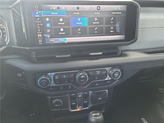 2026 Jeep Wrangler Sahara (Stk: 260320) in Windsor - Image 15 of 24