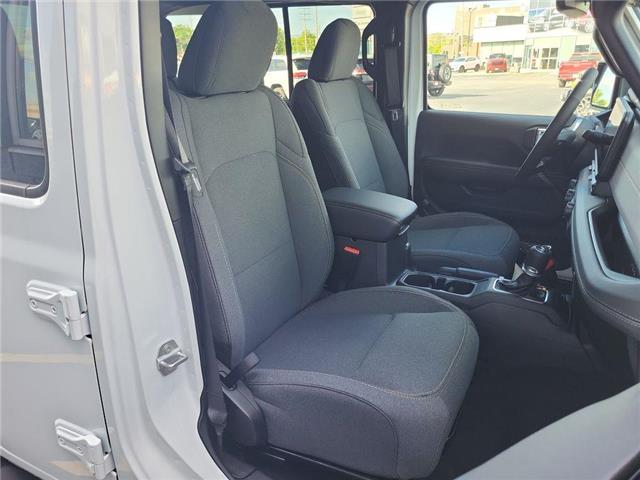 2026 Jeep Wrangler Sahara (Stk: 260320) in Windsor - Image 21 of 24