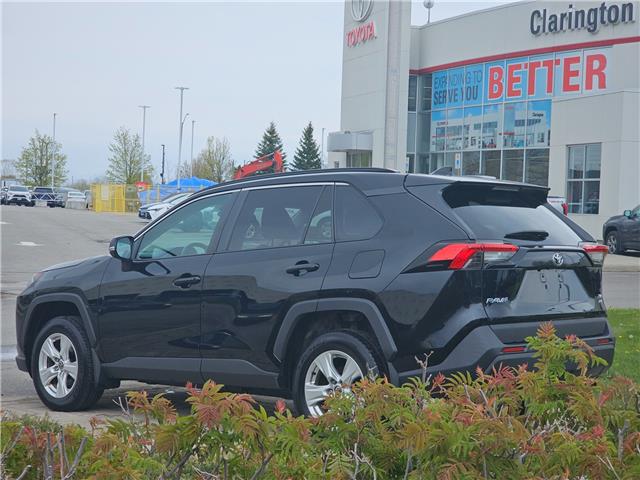 2021 Toyota RAV4 XLE (Stk: P3827) in Bowmanville - Image 8 of 28