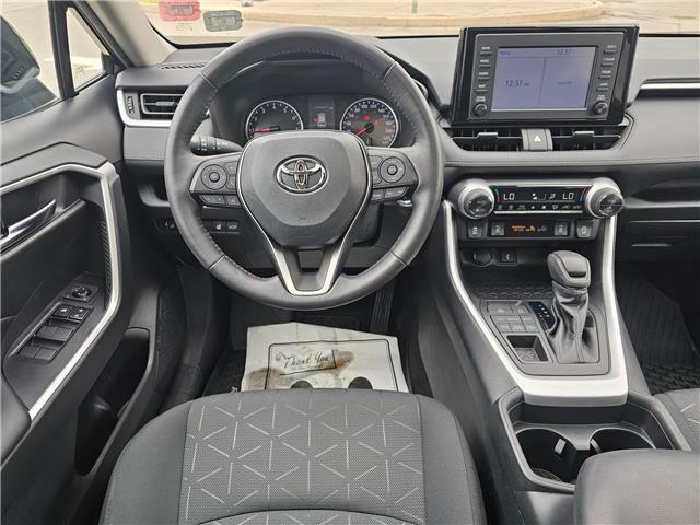 2021 Toyota RAV4 XLE (Stk: P3827) in Bowmanville - Image 18 of 28
