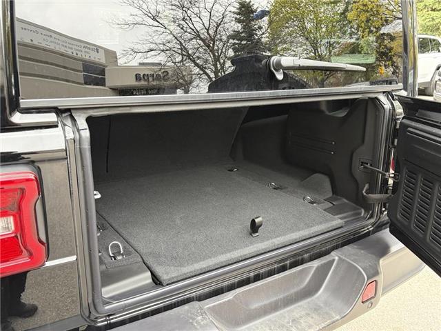 2026 Jeep Wrangler Sahara (Stk: 26-0087) in Toronto - Image 9 of 17