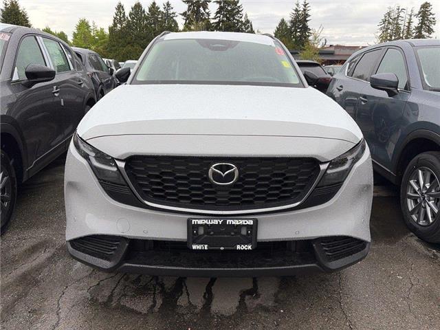 2026 Mazda CX-5 GS (Stk: 141845) in Surrey - Image 2 of 5