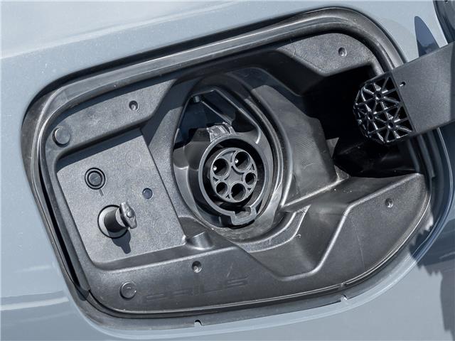2025 Toyota Prius Plug-In Hybrid SE (Stk: 2314707A) in North York - Image 6 of 27