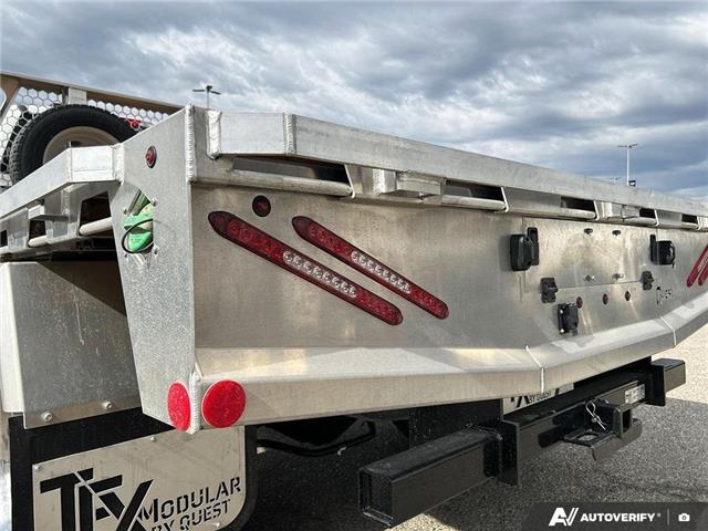 2026 Ford F-550 Chassis XLT (Stk: T-602) in Calgary - Image 11 of 21