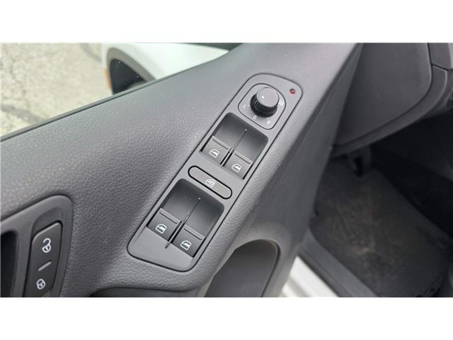 2015 Volkswagen Tiguan Trendline (Stk: T39379) in RICHMOND HILL - Image 11 of 32