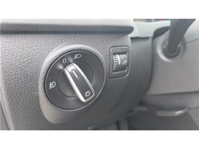 2015 Volkswagen Tiguan Trendline (Stk: T39379) in RICHMOND HILL - Image 12 of 32