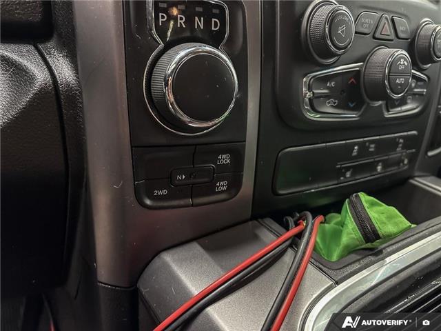 2021 RAM 1500 Classic SLT (Stk: 166162) in London - Image 18 of 26