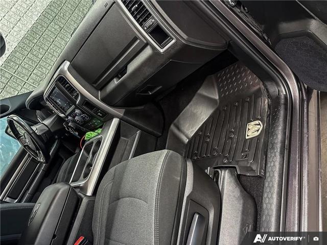 2021 RAM 1500 Classic SLT (Stk: 166162) in London - Image 25 of 26