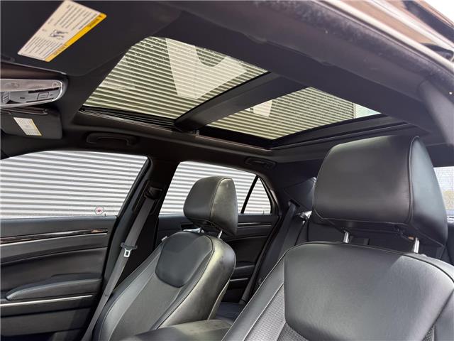 2014 Chrysler 300C Base (Stk: U11142A) in London - Image 10 of 25