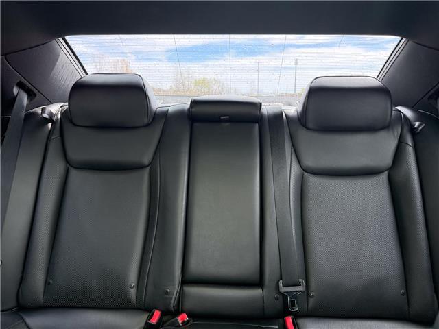 2014 Chrysler 300C Base (Stk: U11142A) in London - Image 13 of 25