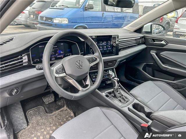 2025 Volkswagen Jetta Comfortline (Stk: SU7765) in Calgary - Image 10 of 15