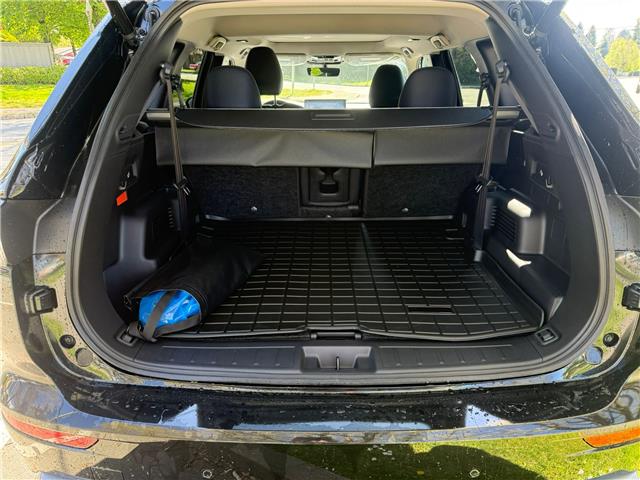 2026 Mitsubishi Outlander PHEV SEL (Stk: 615984) in North Vancouver - Image 6 of 13 2026 Mitsubishi Outlander PHEV SEL (Stk: 615984) in North Vancouver - Image 6 of 13