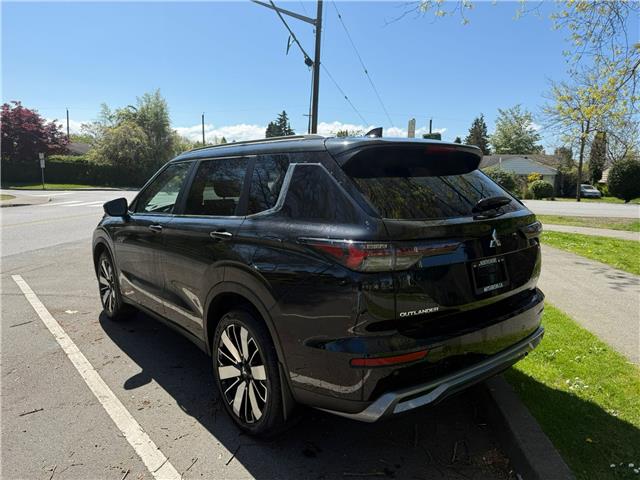 2026 Mitsubishi Outlander PHEV SEL (Stk: 615984) in North Vancouver - Image 7 of 13 2026 Mitsubishi Outlander PHEV SEL (Stk: 615984) in North Vancouver - Image 7 of 13
