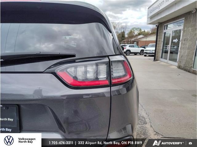 2021 Jeep Cherokee Altitude (Stk: 26036AA) in North Bay - Image 8 of 22