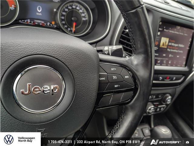 2021 Jeep Cherokee Altitude (Stk: 26036AA) in North Bay - Image 13 of 22