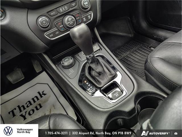 2021 Jeep Cherokee Altitude (Stk: 26036AA) in North Bay - Image 15 of 22
