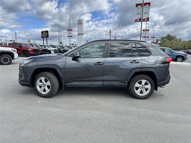 2020 Toyota RAV4 XLE (Stk: C087420M) in Cranbrook - Image 2 of 20