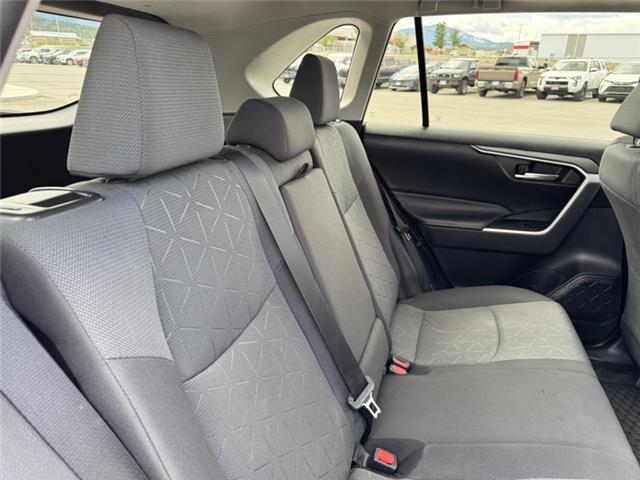 2020 Toyota RAV4 XLE (Stk: C087420M) in Cranbrook - Image 12 of 20