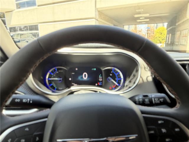 2024 Chrysler Pacifica Hybrid Pinnacle (Stk: 24-0101) in Toronto - Image 13 of 19