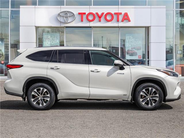 2021 Toyota Highlander Hybrid XLE (Stk: T9777A) in Welland - Image 3 of 28