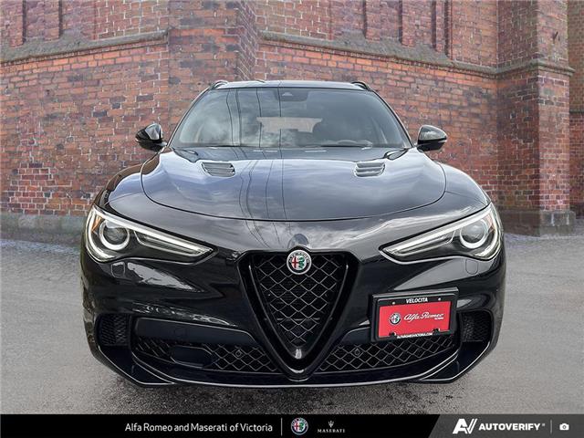 2022 Alfa Romeo Stelvio Quadrifoglio (Stk: 912420) in Victoria - Image 2 of 25