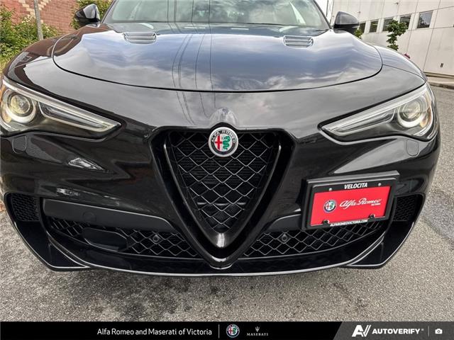 2022 Alfa Romeo Stelvio Quadrifoglio (Stk: 912420) in Victoria - Image 9 of 25