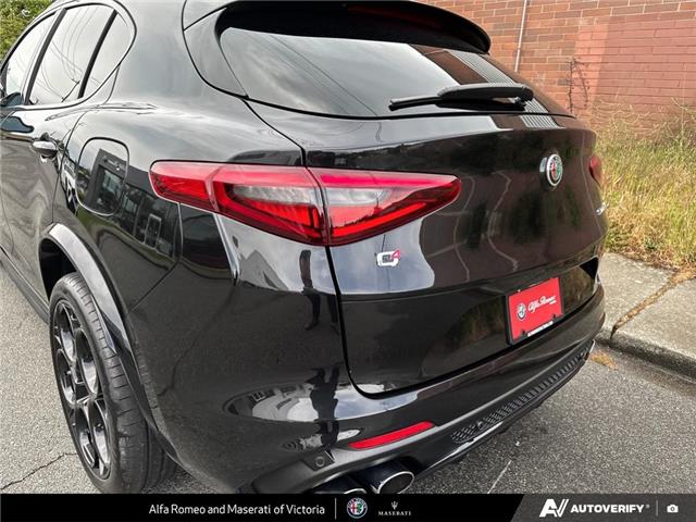 2022 Alfa Romeo Stelvio Quadrifoglio (Stk: 912420) in Victoria - Image 11 of 25